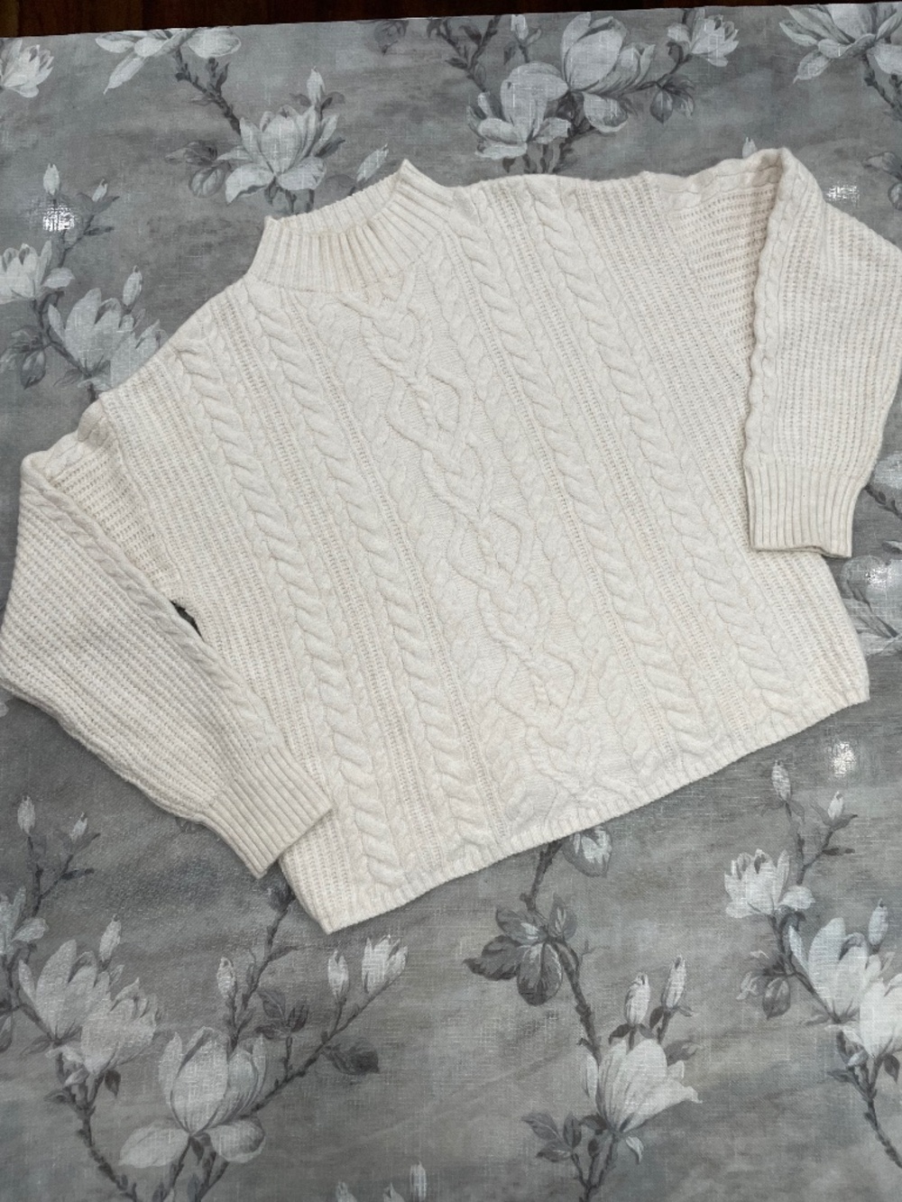 Old Navy SoSoft Cable Knit Sweater Cream Ivory Cozy Chunky Knit Size M